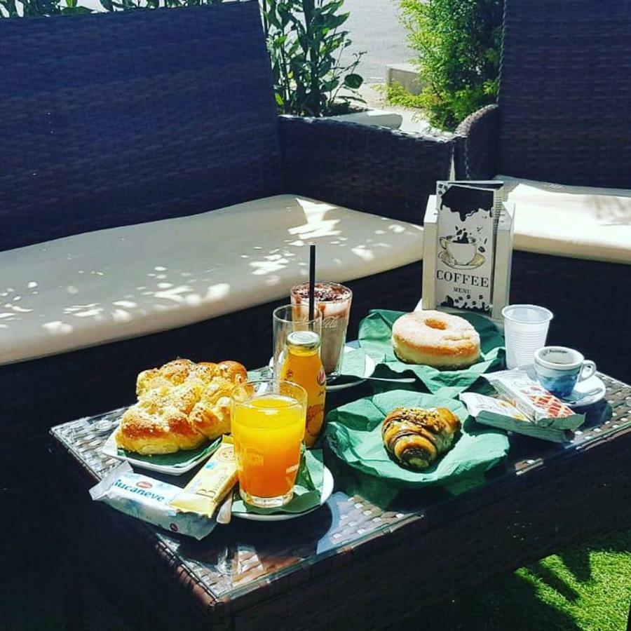 ナポリ Le Torri Aragonesi Bed & Breakfast エクステリア 写真